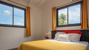 1 bedroom, iron/ironing board, travel cot, free WiFi