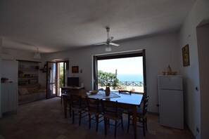 Villa, Balcony, Sea View | Private kitchen | Full-size fridge, microwave, oven, stovetop