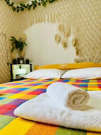 Quadruple Room | Memory foam beds, blackout drapes, soundproofing, iron/ironing board. DADOW Apartments