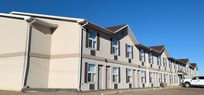 Exterior - Surestay Plus by Best Western Brooks (Brooks)