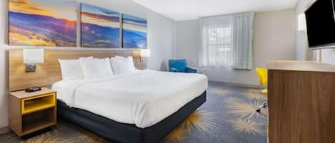 1 bedroom, desk, iron/ironing board, WiFi