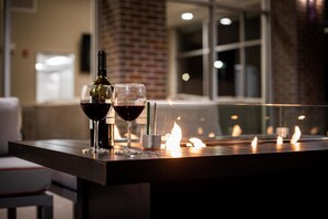 Dining - Stone Hill Lawrence Trademark Collection by Wyndham (Lawrence)