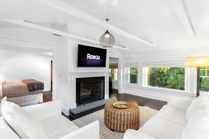 5 bedrooms, desk, iron/ironing board, free WiFi