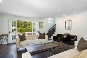 Smart TV, video games, table football, ping pong - Resort Style Escape in Bellport Village! Pool, Spa, Sauna, Fire Pit & Game Room (Bellport)