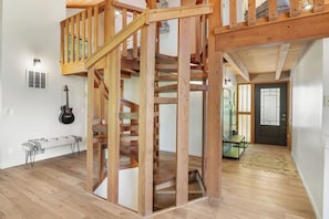 Interior - Gorgeous, quiet cabin close to Summerhaven (Mount Lemmon)