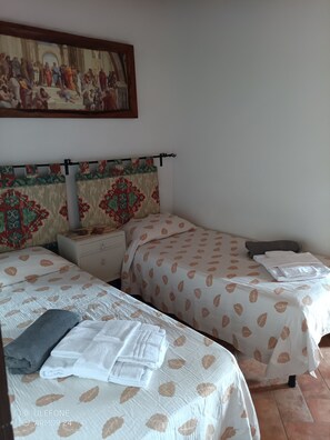 4 Schlafzimmer, Bügeleisen/Bügelbrett, WLAN, Bettwäsche