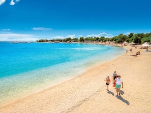 Beach nearby - Modern, spacious, comfortable and beautiful summer house for 8 people. (Šimuni)
