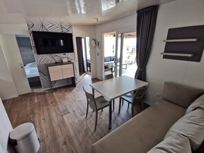 3 quartos, cofres nos quartos, Wi-Fi, roupa de cama