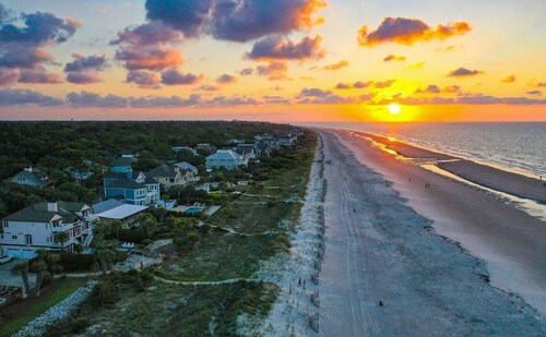 Hilton Head 4 Room Palmetto Dunes House- Private Pool Easy Walk or Bike to Beach