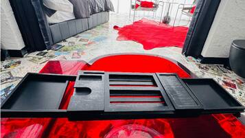 1 bedroom, bed sheets