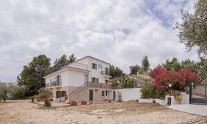 Exterior - A Corner of Paradise in the Heart of Gargano (Puglia)