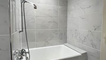 Een douche, een haardroger