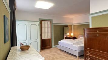 2 bedrooms