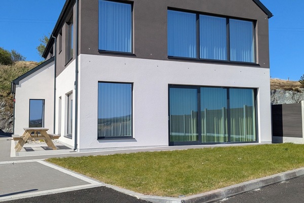 Binion tullagh front