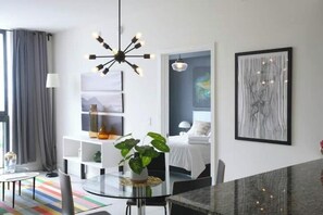 1 bedroom - Modern Apartment in DownT Doral (Doral)