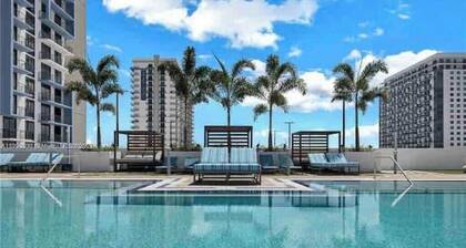 A1912-A Awesome 1/1 Downtown Doral Apartment