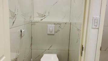 Hårtork och handdukar