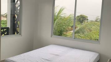 2 sovrum, strykjärn/strykbräda, gratis wi-fi och sängkläder