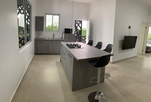 Private kitchen - Kappa's place Alibutsweg 15 (Kwatta)