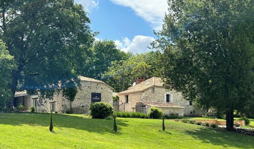 Country house with private spa, pool and billiards table.