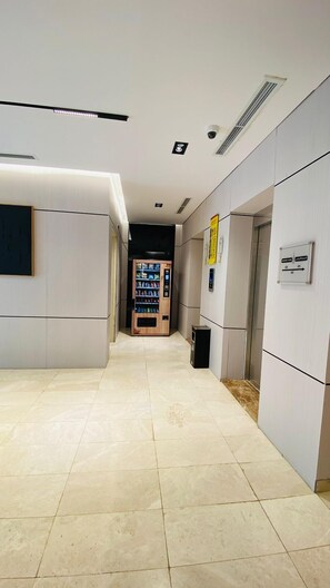 Reception - Tallaq hotel (Madinah)