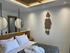 Phòng đôi hoặc 2 giường đơn Deluxe, quang cảnh biển | Bộ đồ giường kháng dị ứng, két bảo mật tại phòng, màn/rèm cản sáng 