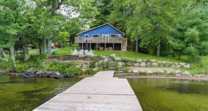 Muskoka Riverside Retreat on the Indian River in the heart of Port Carling