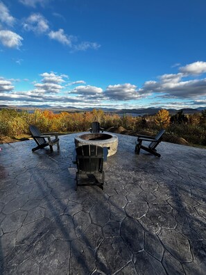 Terrace/patio - Your Perfect Mountain Escape-Cozy Cabin Retreat. (Errol)