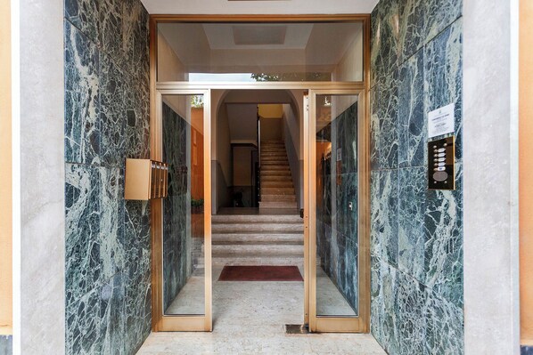 Lối vào nơi lưu trú