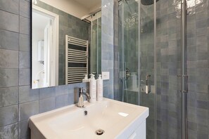 Apartment, Courtyard View | Bathroom - In Fondo al Mar by Wonderful Italy (Santa Margherita Ligure)