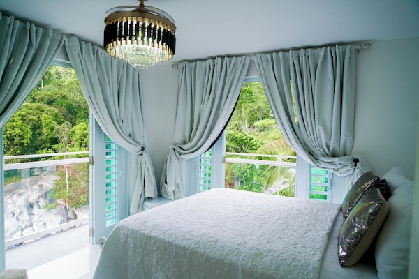 El Yunque Waterfall Romantic Stay | View from room