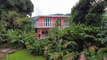 El Yunque Waterfall Romantic Stay | Individually decorated, individually furnished, free WiFi