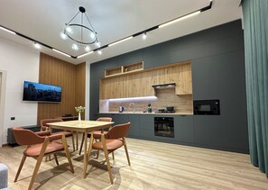 Comfort-huoneisto, näköala puutarhaan | Yksityinen keittiö