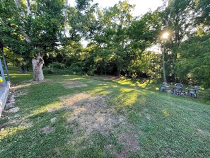 Property grounds - Adorable, cozy home in the Ozark Scenic Riverways ready for a weekend get-a-away (Eminence)