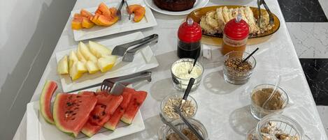 Free daily buffet breakfast