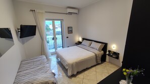 2 habitaciones, escritorio, tabla de planchar con plancha y wifi gratis 