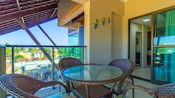 Apartamento | Opções para refeição ao ar livre