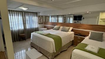 Chambre Deluxe avec lits jumeaux | Bureau, Wi-Fi gratuit
