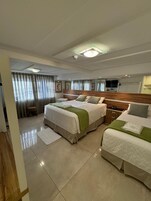 华丽双床房 | 办公桌、免费 WiFi