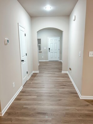 Interior - [Discounted Monthly Rentals] 3BR, 2.5 BTH Retreat w/ Fireplace (Charlotte)