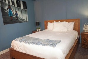 4 多间卧室、熨斗/熨衣板、WiFi、床单