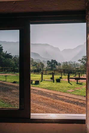 Superior Chalet, Mountain View | 1 bedroom, free WiFi, bed sheets - Chalés Pousada Malacara (Praia Grande)