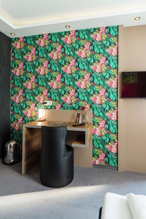 Quarto solteiro conforto, vista para a cidade | Roupas de cama premium, individualmente decorados