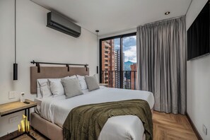 2 bedrooms, iron/ironing board, WiFi, bed sheets - Luxe apt in Poblado/AC/BBQ - Morph 1002 (Medellín)