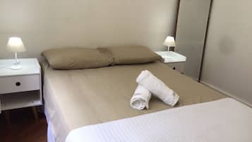 2 quartos, escrivaninha, ferros/tábuas de passar roupa, Wi-Fi