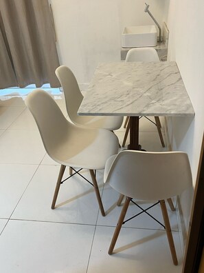 Dining - 2 Bedroom Apartment Copacabana 1 Parking Space 117 m² Garden Area (Copacabana Rio de Janeiro)