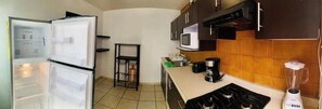 Fridge, microwave, oven, dishwasher - Casa Loma Dorada Residencial A (Tonalá)