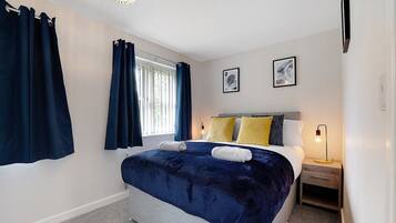 2 bedrooms, WiFi, bed sheets