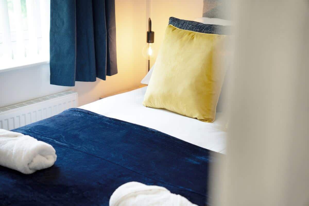 2 bedrooms, WiFi, bed sheets