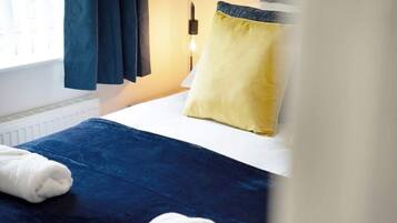 2 bedrooms, WiFi, bed sheets